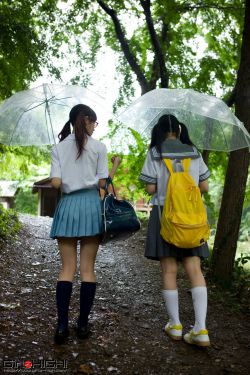 控制女生无条件听从自己的小说